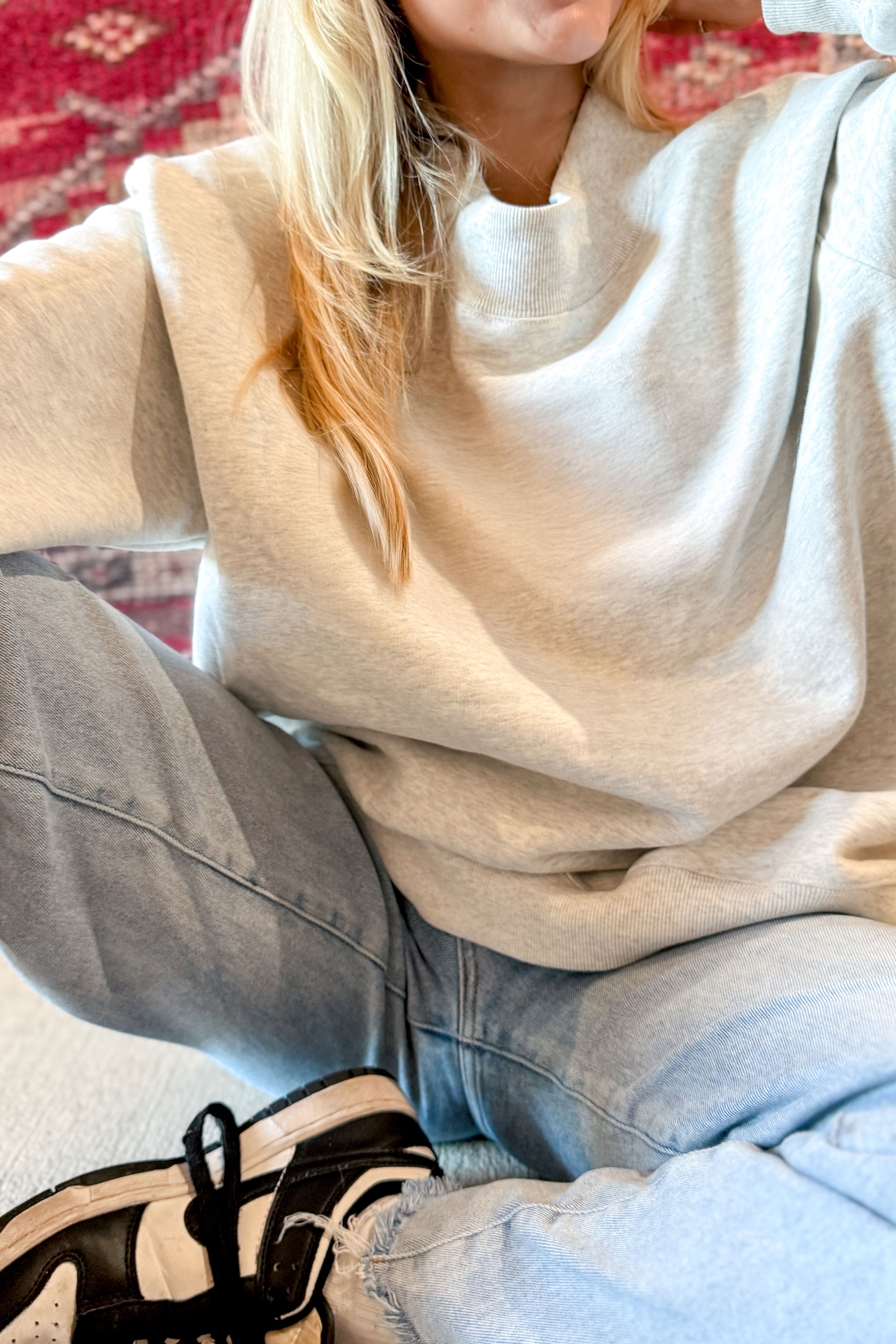 Mock Neck Sweatshirt in Athletic Gray