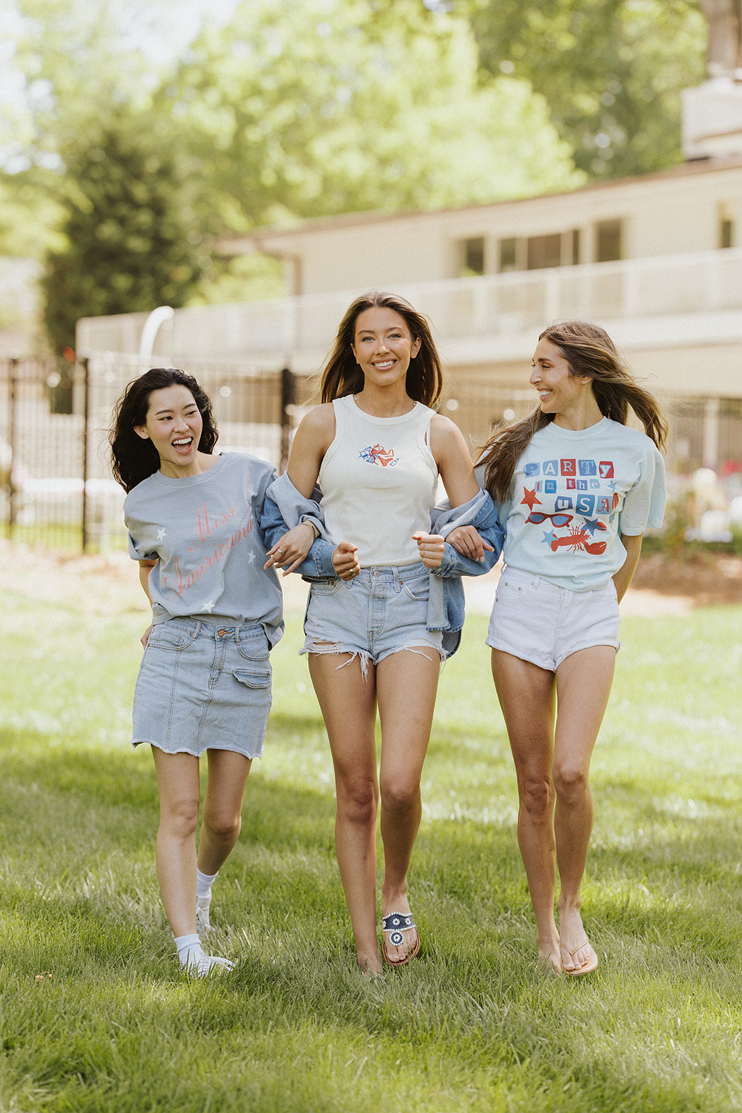 Miss Americana Star Cropped Tee