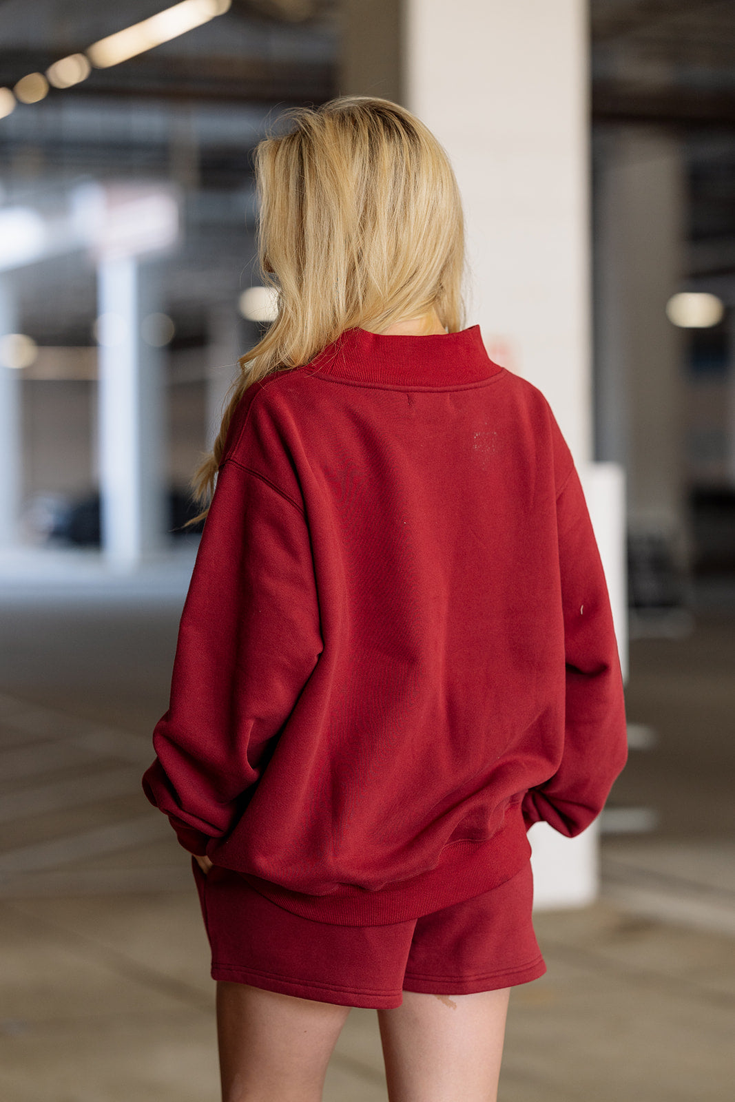 Mock Neck Sweatshirt in Maroon