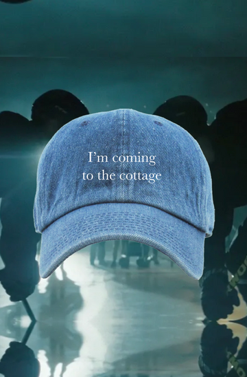 I'm coming to the cottage hat in denim