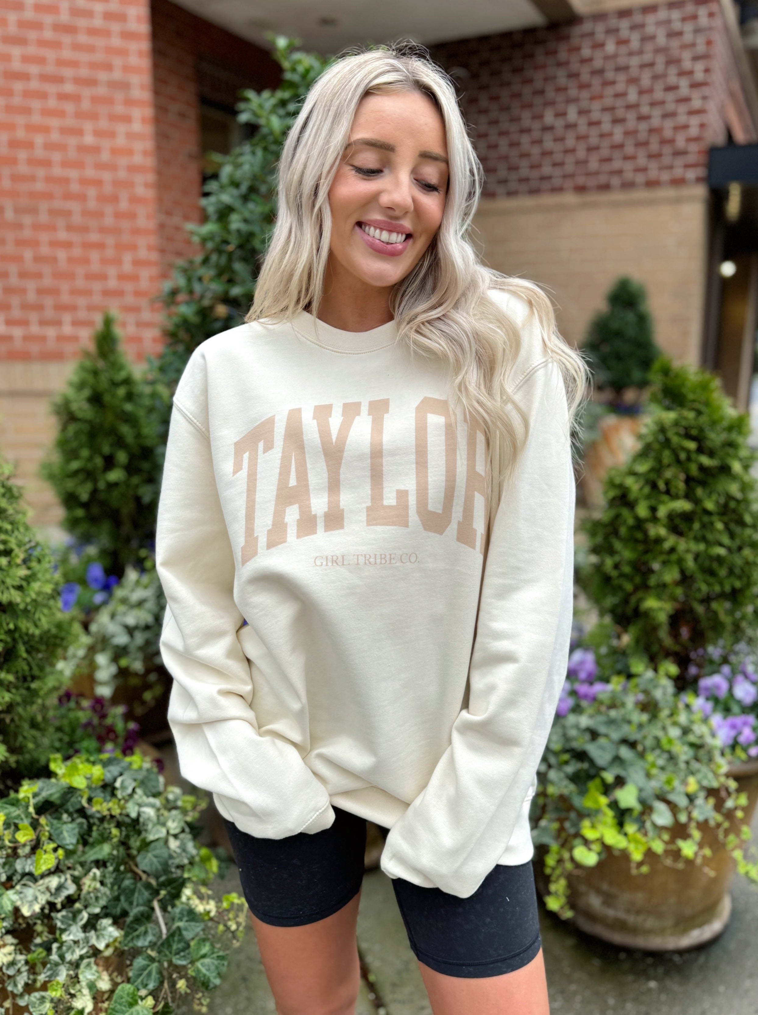 Taylor Block Sweatshirt in Ivory