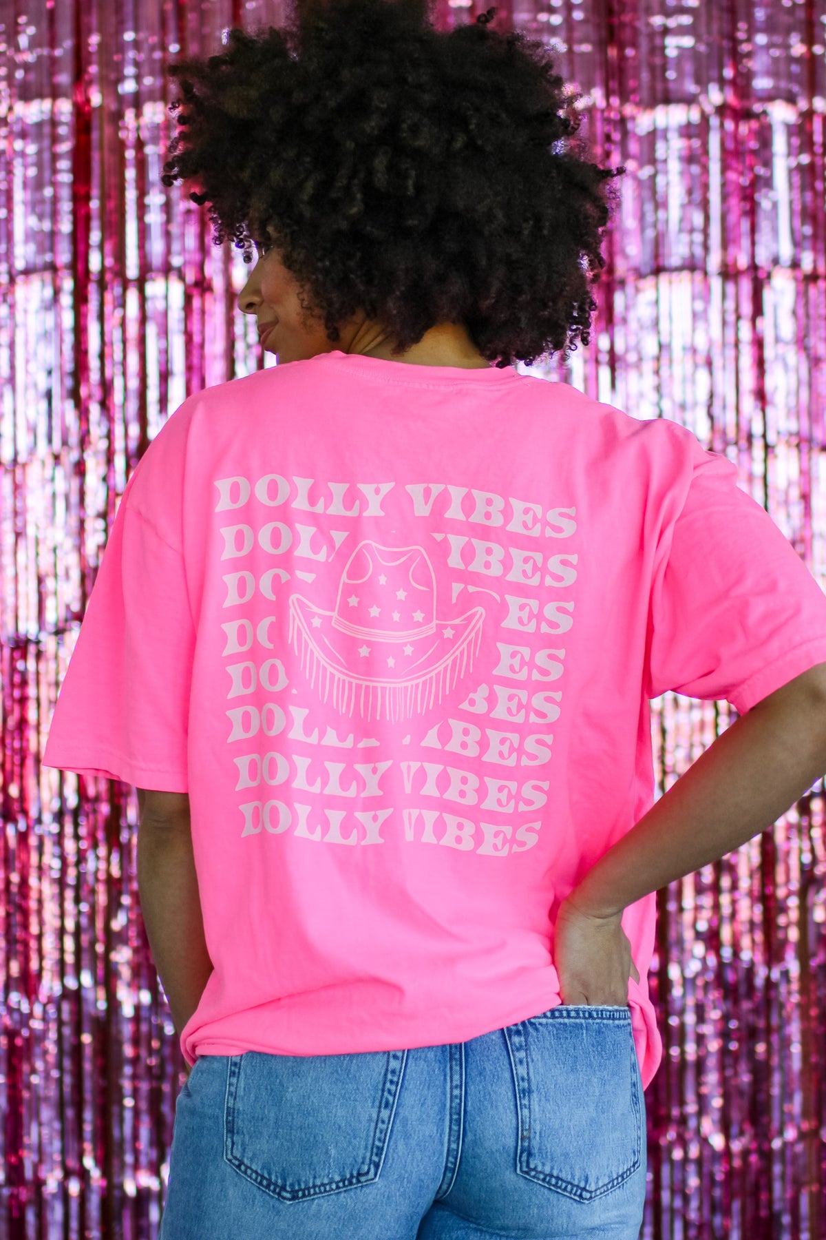 Dolly Vibes Tee